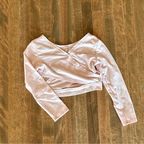 Joe Fresh Warm Up Cross-Back Cropped Dance Shirt - Picture 2 of 4